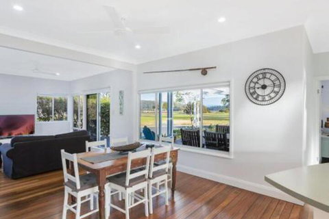 Kesla Beach House - Kingaroy Accommodation 7
