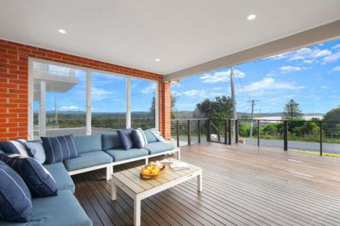 Casa Sorella Beachfront Family Home With Pool - Kingaroy Accommodation 0