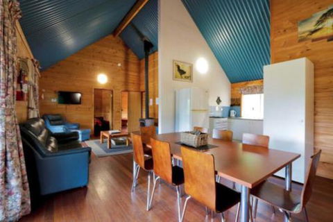 Sunnyhurst Chalets Rural Stay - Kingaroy Accommodation 2