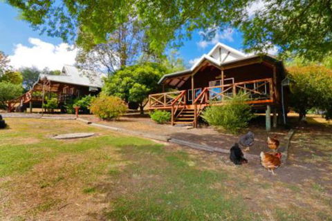 Sunnyhurst Chalets Rural Stay - Kingaroy Accommodation 0