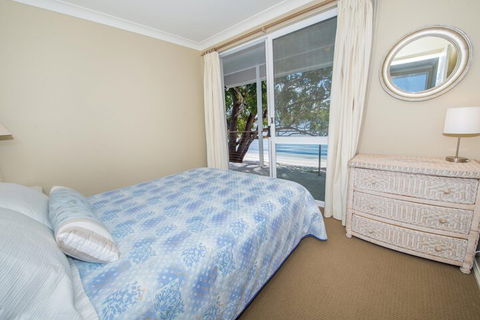 A Foreshore Salamander Bay - Kingaroy Accommodation 6