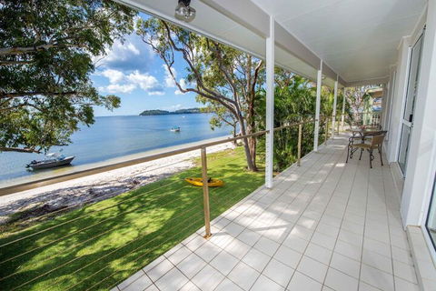 A Foreshore Salamander Bay - Kingaroy Accommodation 3