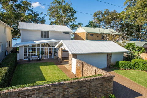 A Foreshore Salamander Bay - Kingaroy Accommodation 2