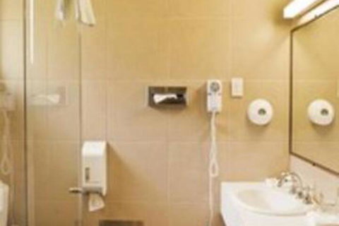 Classic Queen Room 2 In Oakleigh - Kingaroy Accommodation 5