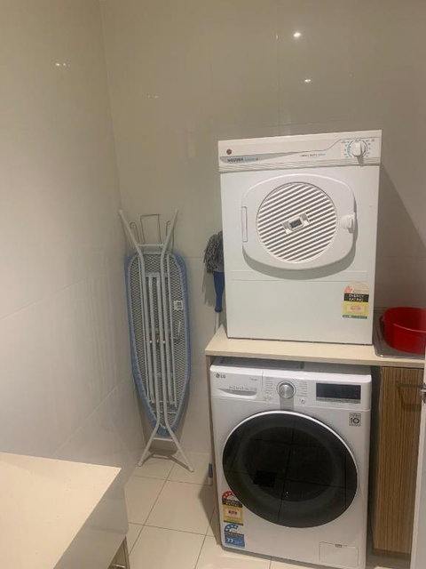 RNR Light Square - Kingaroy Accommodation 4