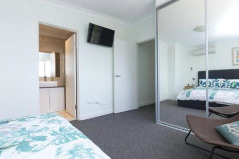 Regatta 19 - Kingaroy Accommodation 6