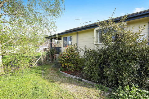 Yarragon 4 Bedroom House In Gippsland - Kingaroy Accommodation 1