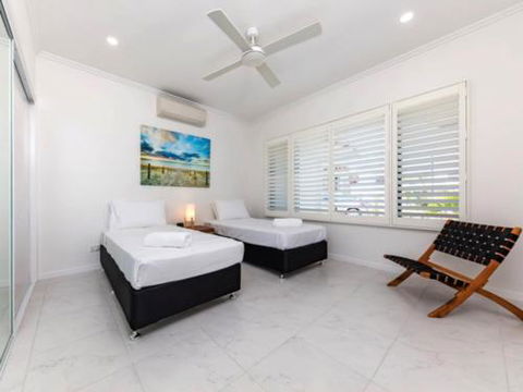CANOPY HOUSE At PALM COVE - Kingaroy Accommodation 6