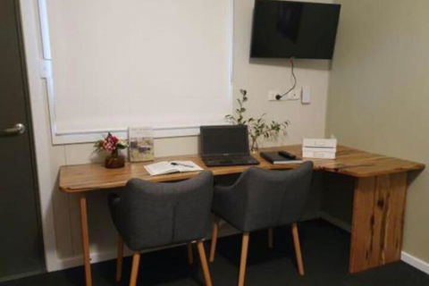 Cornwall House Accommodation - Kingaroy Accommodation 2
