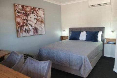 Cornwall House Accommodation - Kingaroy Accommodation 3