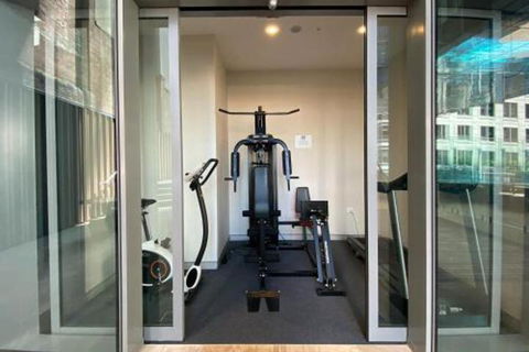 CITY HIGH Hosted By: LAbode Accommodation - Kingaroy Accommodation 7