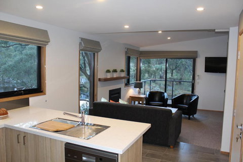 Faraya Chalet - Kingaroy Accommodation 4