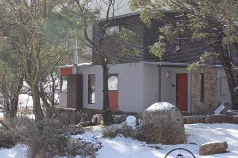 Faraya Chalet - Kingaroy Accommodation 0