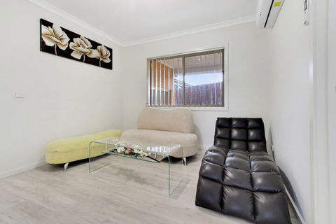V & V Family Dream Away - Kingaroy Accommodation 7