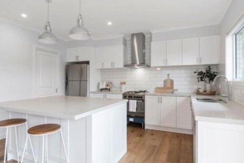 Coastal Luxury Retreat - Kingaroy Accommodation 0
