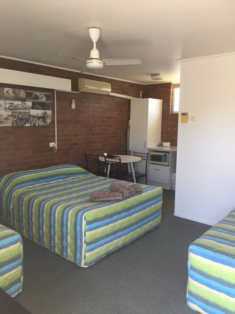 Millmerran Motel - Kingaroy Accommodation 3