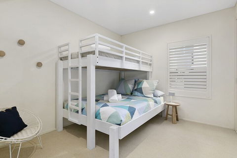 First Class Luxurious Apartment On Noosa River Unit 1 Wai Cocos 215 Gympie Terrace - Kingaroy Accommodation 3