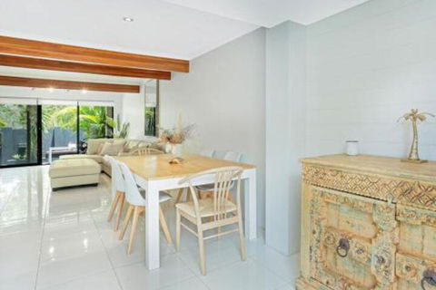 Cool Coastal Chic Noosaville - Kingaroy Accommodation 3