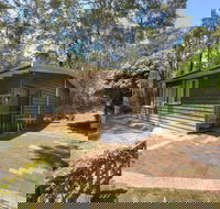 Gum Grove Chalets - Kingaroy Accommodation