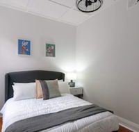 Luxurious Heritage Home With Harbour Bridge Views - Kingaroy Accommodation