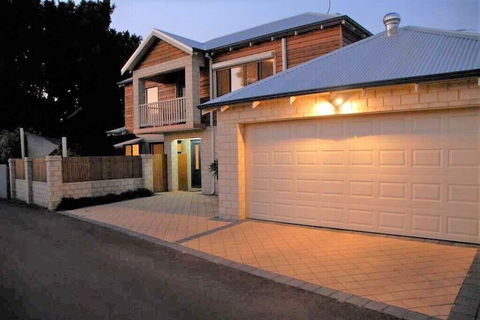 Terrific Townhouse - Kingaroy Accommodation 4