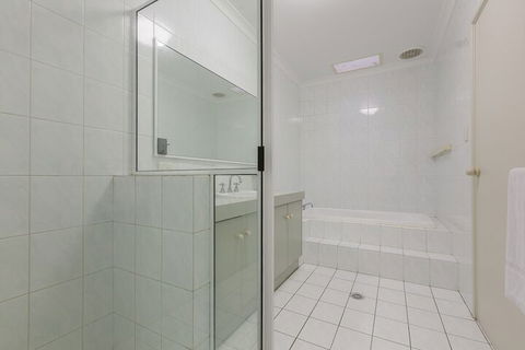 The Burswood Townhouse - Kingaroy Accommodation 5
