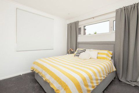 Large Family Home Bondi - Kingaroy Accommodation 4