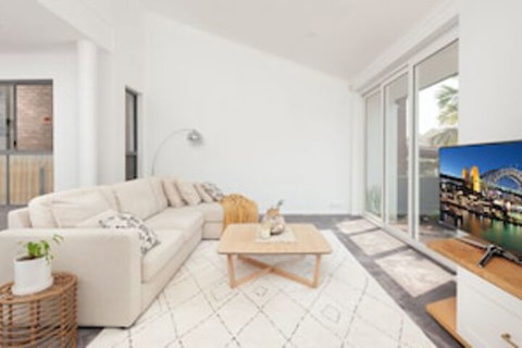 Large Family Home Bondi - Kingaroy Accommodation 0