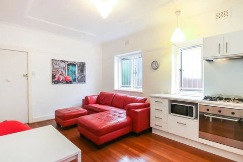 Quiet 1 Bedroom Apartment 5 Minutes From CBD - Kingaroy Accommodation 4