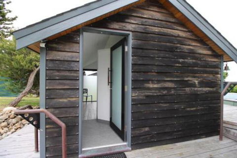 Boathouse Nearly In The Water & Wonderful Views - Kingaroy Accommodation 2