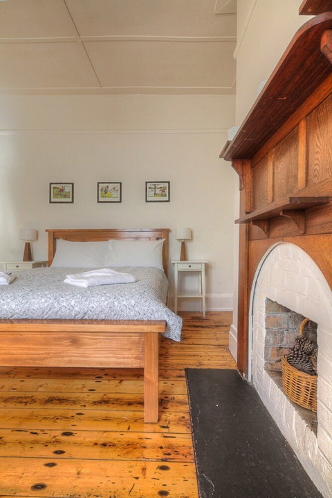 Youngs Cottage Circa: 1861 - Kingaroy Accommodation 6