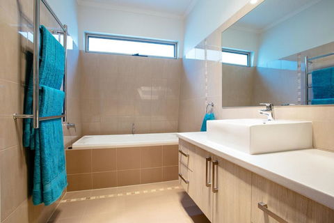Seasalt - Kingaroy Accommodation 1