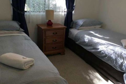 Alexander Cottage - Kingaroy Accommodation 4