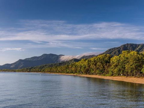 CRISTAL At CLIFTON BEACH - Kingaroy Accommodation 2