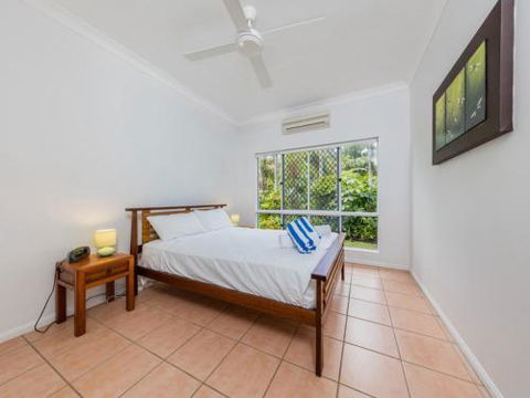 CRISTAL At CLIFTON BEACH - Kingaroy Accommodation 4