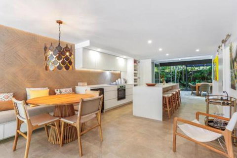 Hidden Treasure Little Cove - Kingaroy Accommodation 3