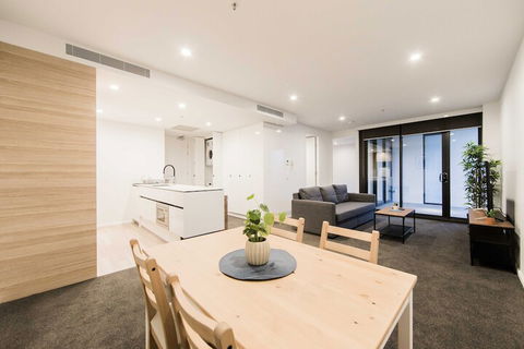 City Walk - Kingaroy Accommodation 2