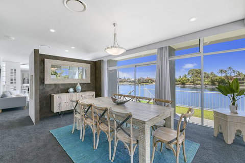 Havana Blue - Large 4 Bedroom Home - Kingaroy Accommodation 6