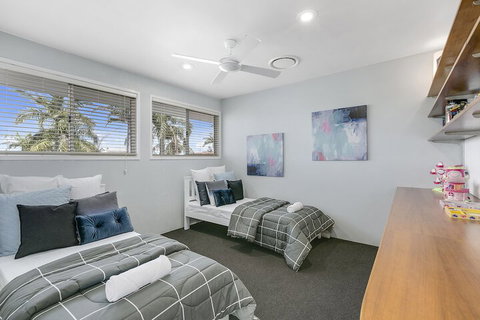 Havana Blue - Large 4 Bedroom Home - Kingaroy Accommodation 7