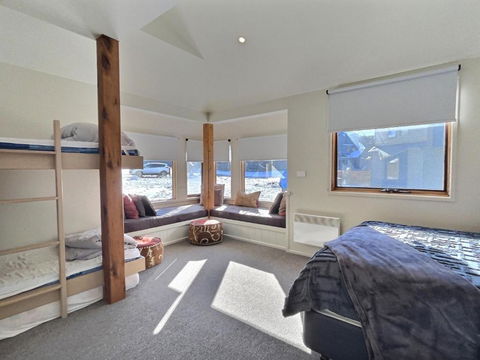 Vertical Limit - Kingaroy Accommodation 3