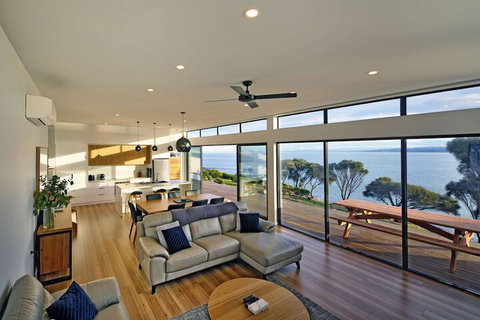 Freycinet Coastal Retreat - Kingaroy Accommodation 5