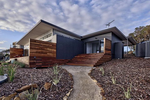 Freycinet Coastal Retreat - Kingaroy Accommodation 1