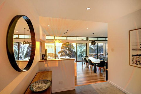 Freycinet Coastal Retreat - Kingaroy Accommodation 3