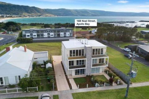 SEA NOOK Seconds From The Beach - Kingaroy Accommodation 2