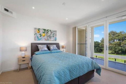 SEA NOOK Seconds From The Beach - Kingaroy Accommodation 3