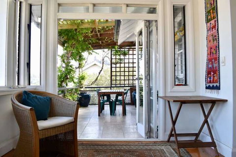 4 Bedroom Family Home With Stunning Harbour Views - Kingaroy Accommodation 4