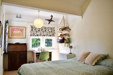 4 Bedroom Family Home With Stunning Harbour Views - Kingaroy Accommodation 5