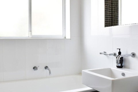 Light And Airy 2 Bedroom North Bondi Apartment - Kingaroy Accommodation 5