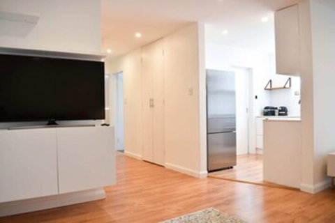 Light And Airy 2 Bedroom North Bondi Apartment - Kingaroy Accommodation 0