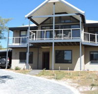 Jay's Beach House - Kingaroy Accommodation